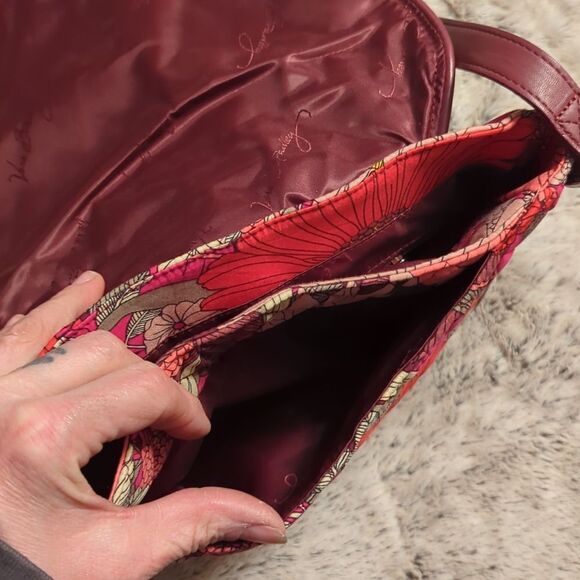 Vibrant Pink and Red Patchwork Crossbody Bag Vera Bradley BOHEMIAN BLOOMS - Picture 5 of 10